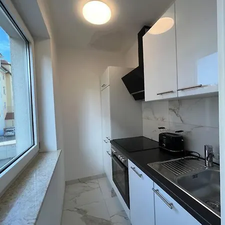 Apartment Neue Neben Der Meduni Und Dem Lkh