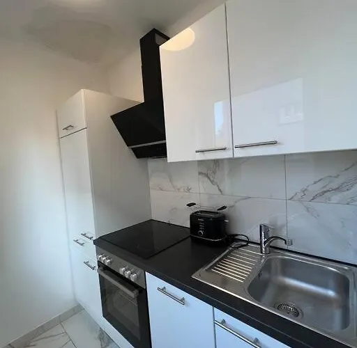 Neue Neben Der Meduni Und Dem Lkh *